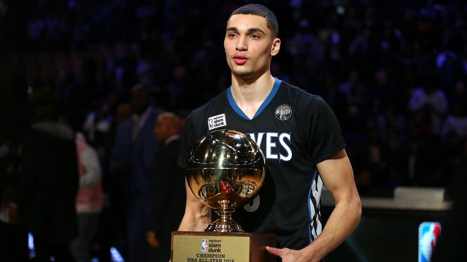 潮流与足球结合：球迷文化的新潮流，足球热潮